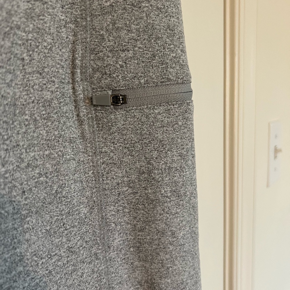 Kyodan Outdoor Gray High-Waist Leggings with Zip Pocket – Size L - Picture 3 of 4